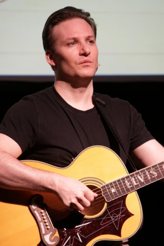 Fisco11 Your brother. Remember? 5