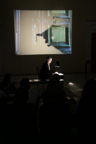 Antonia Baehr_D is for Dog foto 3