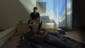 Foto wooden soap bubble raum 01