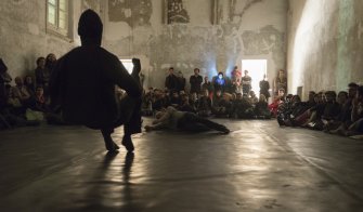 Foto UNTITLED 2005 02