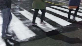 Foto Exaggerated Footsteps 08