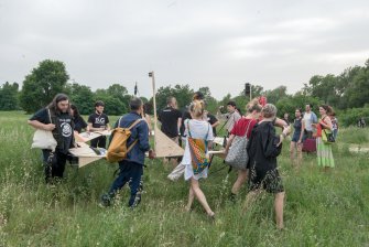 Foto UFO garage bar 09