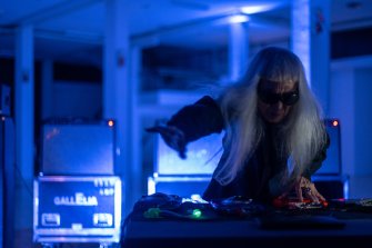 Foto Even More Beautiful Skepticism 07