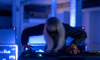 Foto Even More Beautiful Skepticism 08